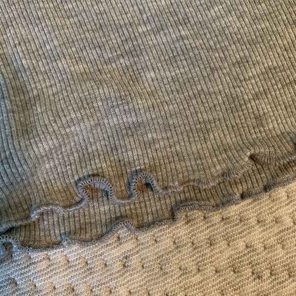 Crop Top - Picture 2 of 5